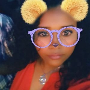 Meet your Posher, Alexandra